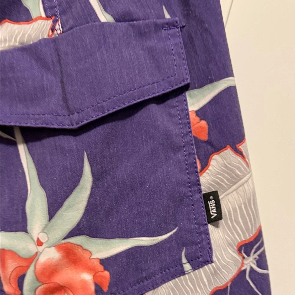 Men's Vans Off The Wall Board‎ Shorts Size 34 Purple Floral